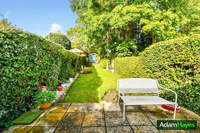 2 Bedroom Terraced House For Sale In Finchley Park, North Finchley, N12