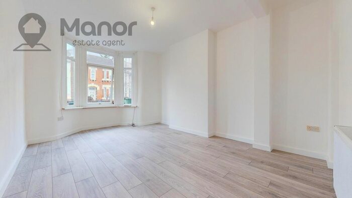 5 Bedroom Terraced House To Rent In Barrington Road, Manor Park, E12