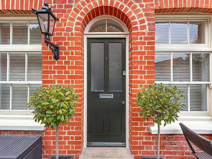1 Bedroom Flat For Sale In Old St Michaels Drive, Braintree, CM7