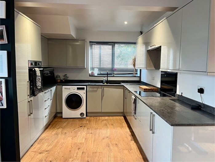3 Bedroom Semi Detached House For Sale In New Road, Whittlesey, Peterborough, PE7