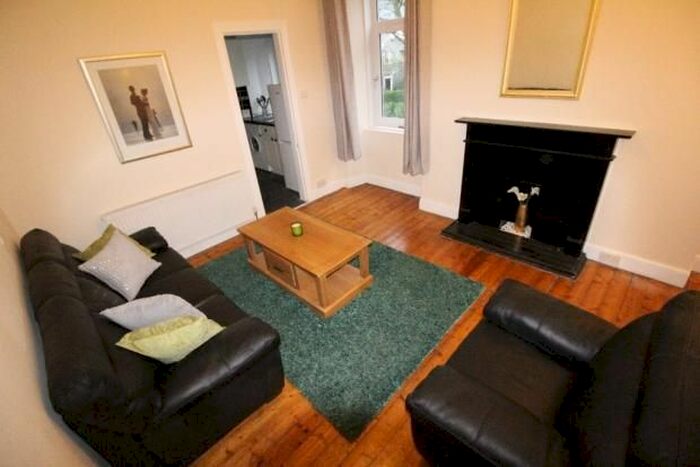 3 Bedroom Flat To Rent In Wallfield Crescent, Aberdeen, AB25