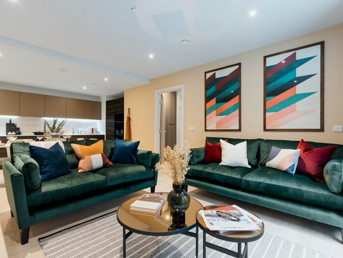 3 Bedroom Flat To Rent In Edinburgh, EH3