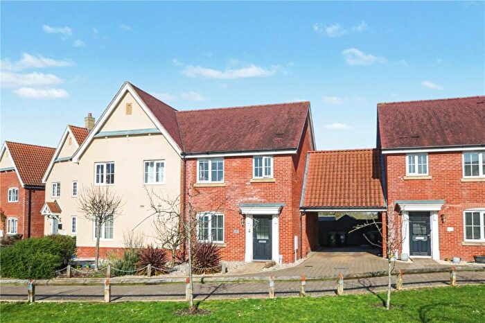 3 Bedroom Semi Detached House For Sale In Saxifrage Close, Tharston, Norwich, Norfolk, NR15