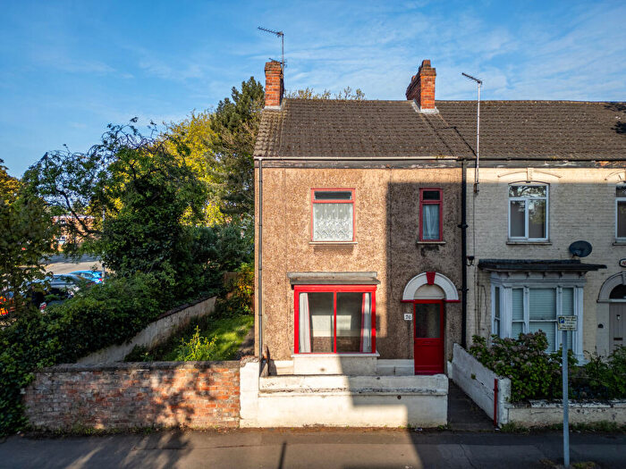 3 Bedroom End Of Terrace House For Sale In Shelford Street, Scunthorpe, DN15