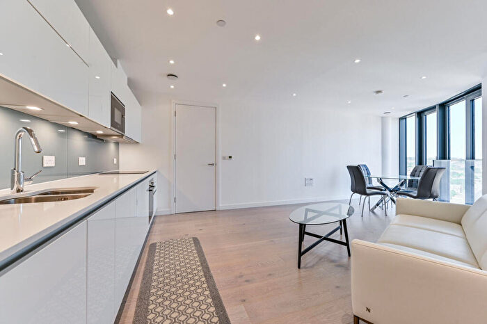 2 Bedroom Flat For Sale In , Finsbury Park, London, N4