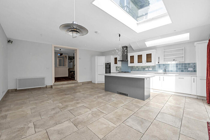 4 Bedroom Town House To Rent In Orchard Street, Bury St. Edmunds, IP33