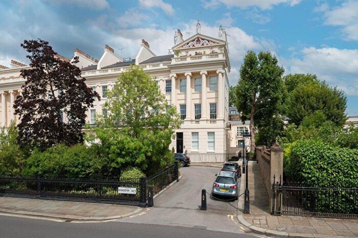 3 Bedroom Flat For Sale In Gloucester Gate, Regent's Park, London, NW1