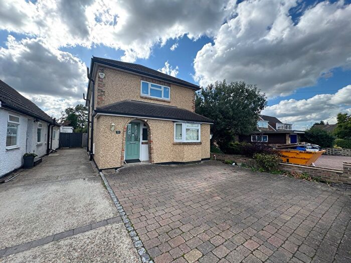 4 Bedroom Detached House For Sale In Ashgrove Road, Ashford, TW15