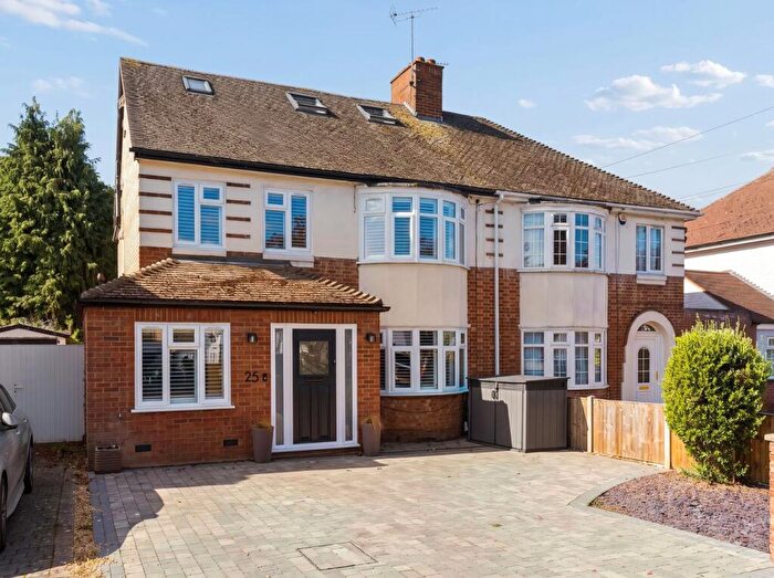 5 Bedroom Semi-Detached House For Sale In Strathmore Avenue, Hitchin, SG5
