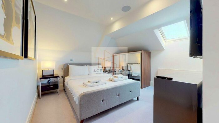 2 Bedroom Flat To Rent In Rainville Road, Hammersmith, London, W6