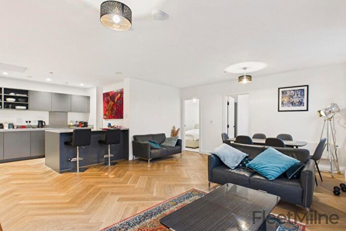 3 Bedroom Apartment To Rent In Lockside House, Scotland Street, Birmingham, B1