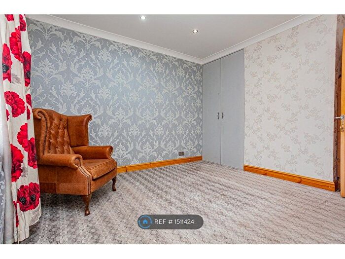 3 Bedroom Semi-Detached House To Rent In Holburne Road, London, SE3