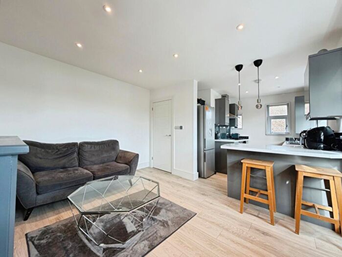 2 Bedroom Flat For Sale In Orchard Valley, Hythe, CT21