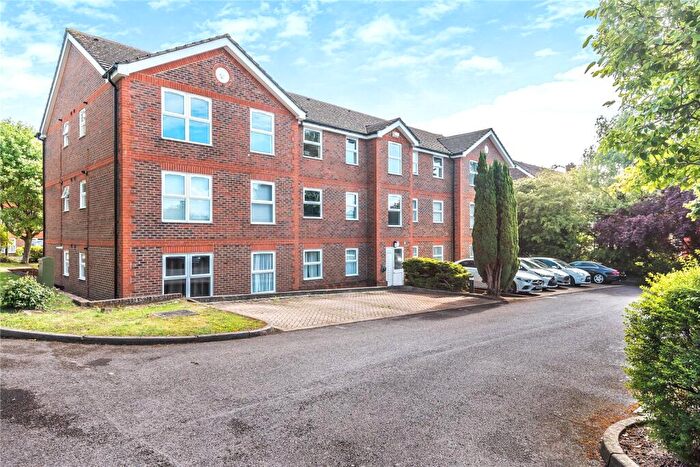 2 Bedroom Apartment For Sale In Warren Down, Bracknell, Berkshire, RG42