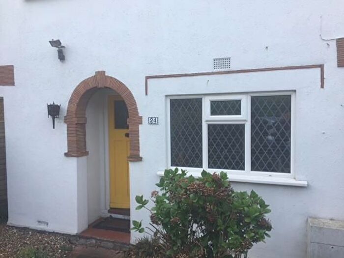 2 Bedroom Property To Rent In Kingsdown Park, Whitstable, CT5