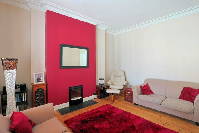 1 Bedroom Flat For Sale In High Street, Kirkcaldy, KY1