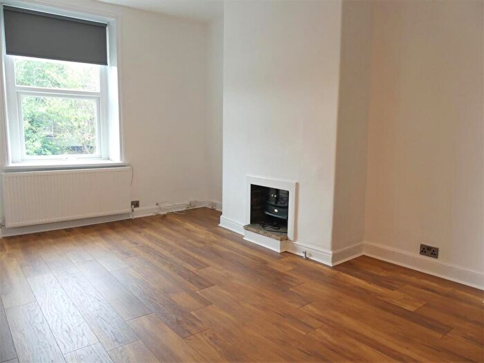 2 Bedroom Apartment To Rent In Alexandra Crescent, Ilkley, LS29