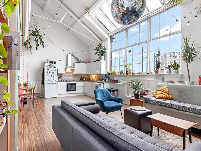 4 Bedroom Flat To Rent In Academy Apartments, Institute Place, E8