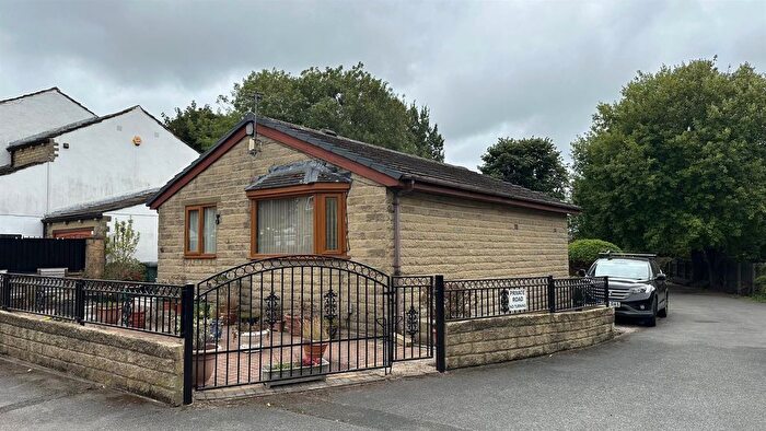 2 Bedroom Detached Bungalow For Sale In Mint Street, Undercliffe, Bradford, BD2