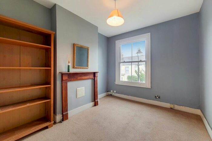 2 Bedroom Flat To Rent In Framfield Road, London, W7