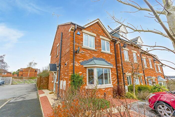 3 Bedroom End Of Terrace House For Sale In Cambourne Place, Mansfield, NG18