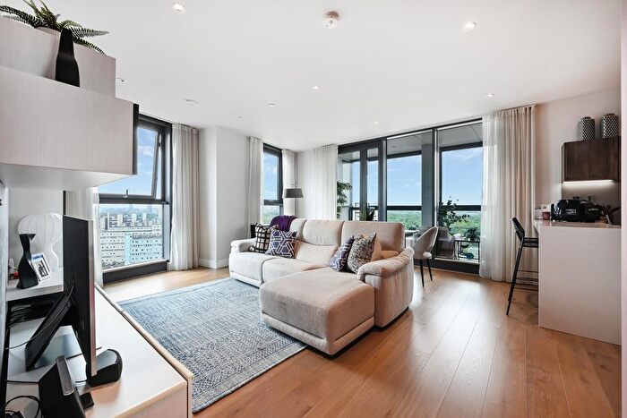 3 Bedroom Flat For Sale In Brogan House, St. Josephs Street, SW8