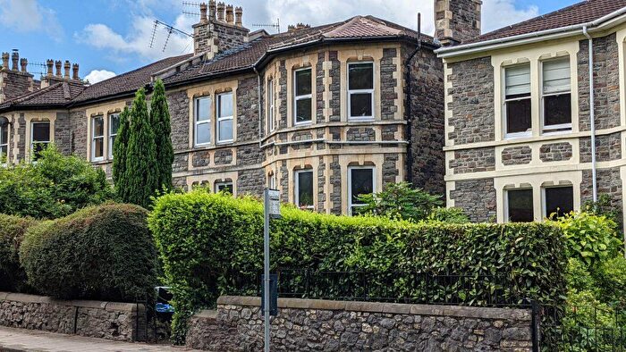 4 Bedroom Flat To Rent In Redland Grove Top – Ref:, BS6