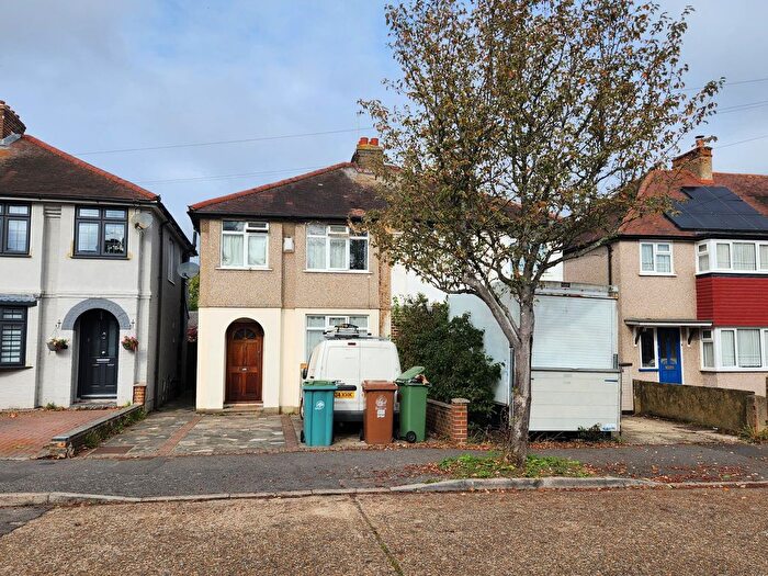 3 Bedroom Semi Detached House To Rent In Whittaker Road, Sutton, SM3