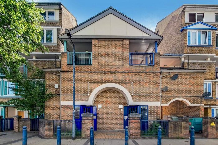 1 Bedroom Flat To Rent In East Surrey Grove, Peckham, London, SE15