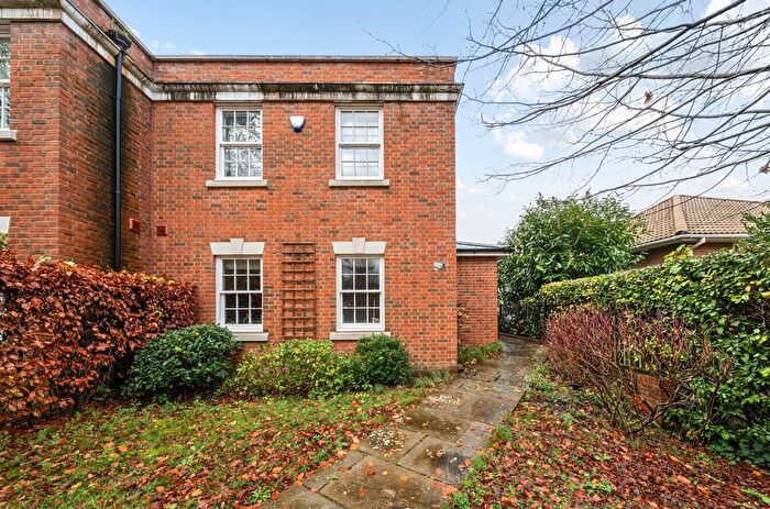 3 Bedroom End Terrace House For Sale In Elizabeth Place, Winchester, Hampshire, SO22
