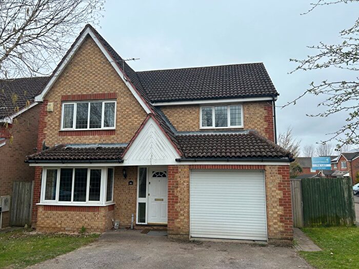 4 Bedroom Detached House To Rent In Strawberry Mead, Fair Oak, SO50