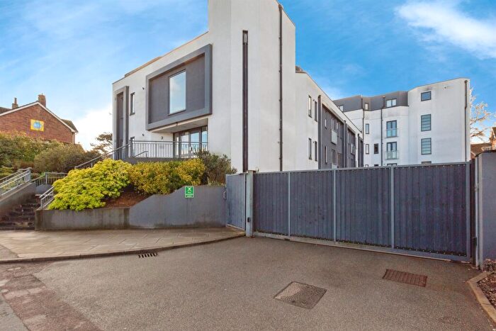 1 Bedroom Apartment For Sale In Walton Street, Aylesbury, HP21