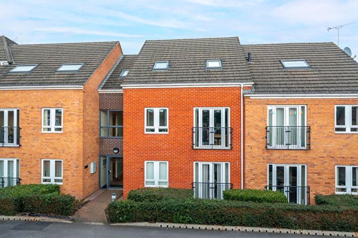 2 Bedroom Flat For Sale In Radcliffe Road, Gamston, Nottingham, NG2