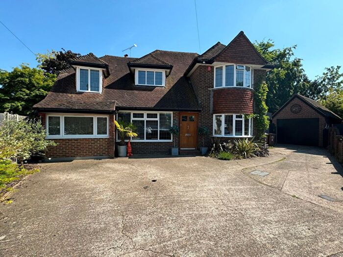 4 Bedroom Detached House To Rent In Ashview Close, Ashford, TW15