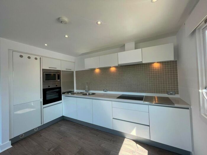 2 Bedroom Apartment To Rent In Beggarwood, RG22