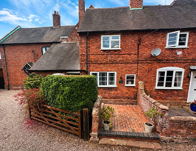 4 Bedroom Semi Detached House For Sale In Lower Rudge, Pattingham, Wolverhampton, West Midlands, WV6