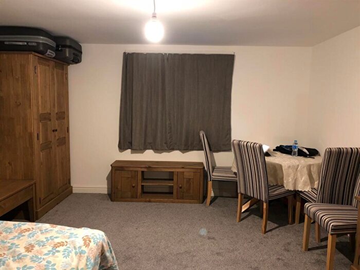 Flat To Rent In River Court, Ferry Lane, Cambridge, CB4