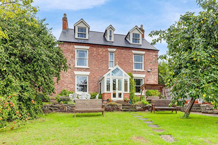 4 Bedroom Detached House For Sale In Jessops Lane, Gedling, NG4