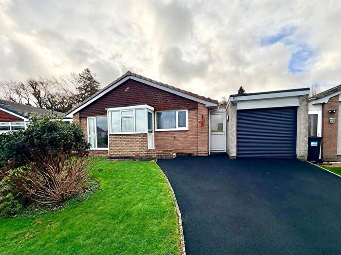 3 Bedroom Bungalow For Sale In Elburton, Plymouth, PL9