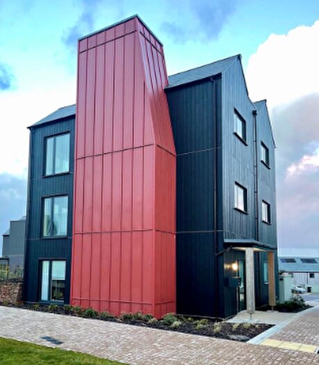 2 Bedroom Flat To Rent In Burthy Close, St. Austell, PL26