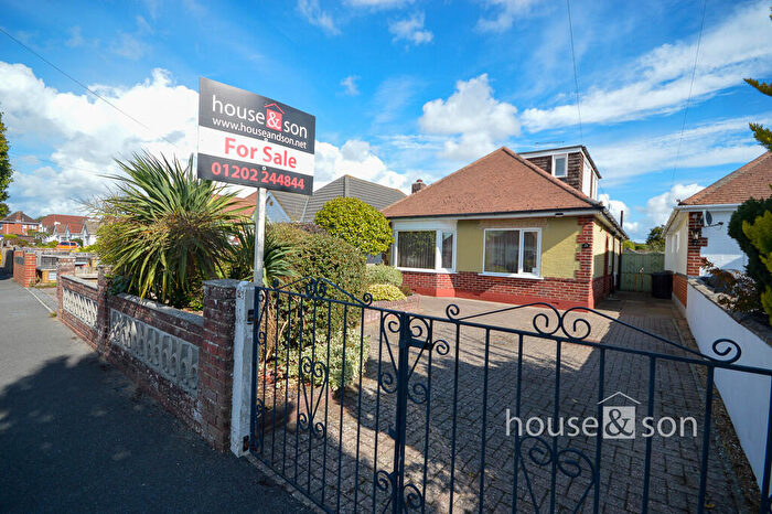 3 Bedroom Chalet For Sale In Wynford Road, Bournemouth, BH9