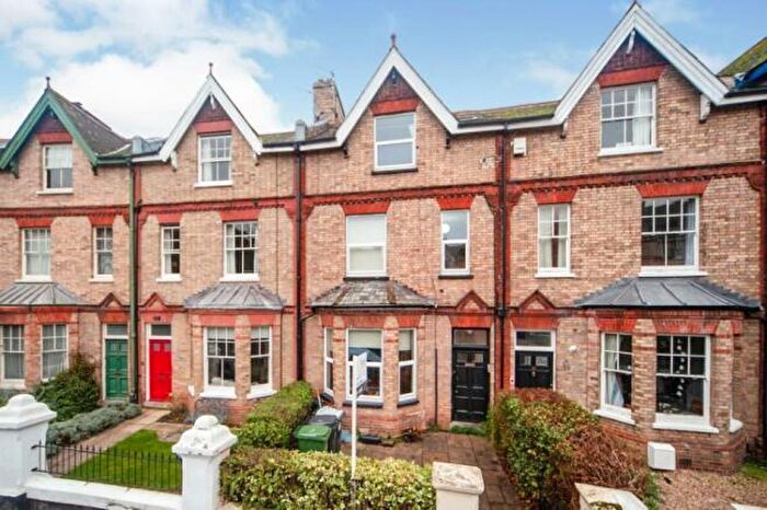 2 Bedroom Flat To Rent In Powderham Crescent, Exeter, EX4