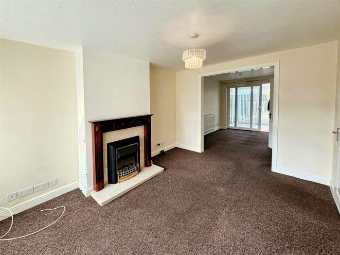 3 Bedroom Semi-Detached House To Rent In Bedworth, Warwickshire, CV12