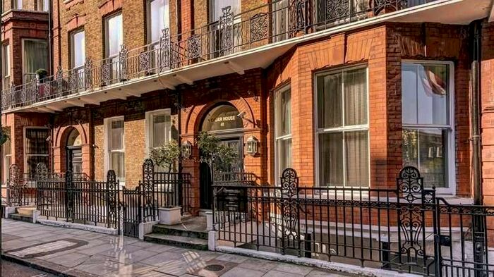 2 Bedroom Flat To Rent In Nottingham Place, London, W1U