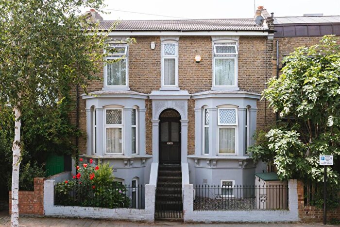 4 Bedroom House For Sale In Rushmore Road, Hackney, E5