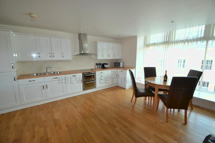 2 Bedroom Flat To Rent In St Ives Road, Maidenhead, SL6