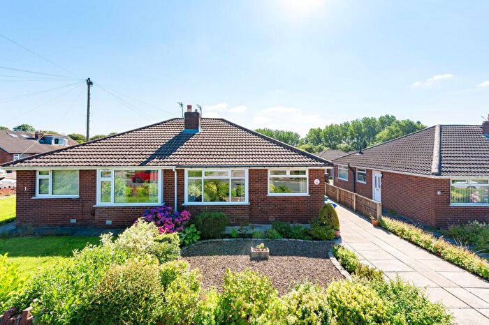 2 Bedroom Semi-Detached Bungalow For Sale In Baytree Grove, Ramsbottom, BL0