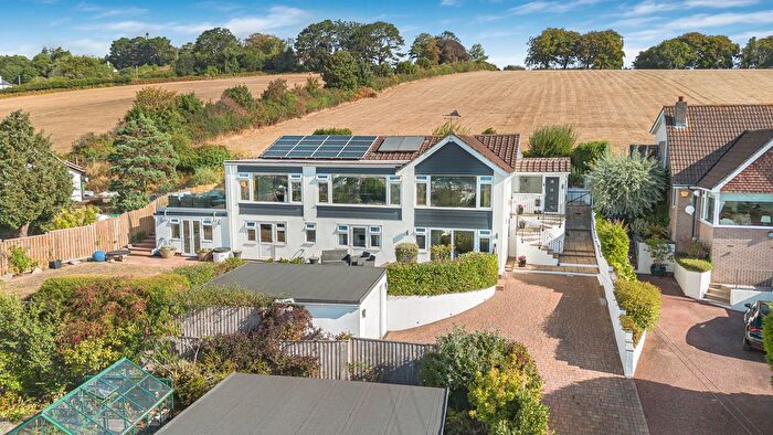 5 Bedroom Detached House For Sale In Maudlin Drive, Teignmouth, TQ14