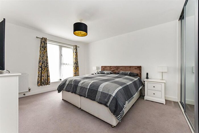 3 Bedroom Terraced House For Sale In Joseph Lancaster Lane, Chichester, PO19