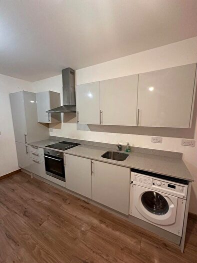 2 Bedroom Apartment To Rent In The Quadrant, SN5